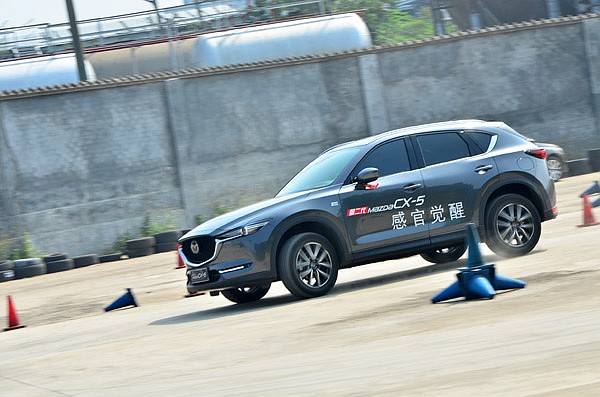 ڶMazda CX-5څ^(q)ԇ{(hu)AM(mn)Ļ