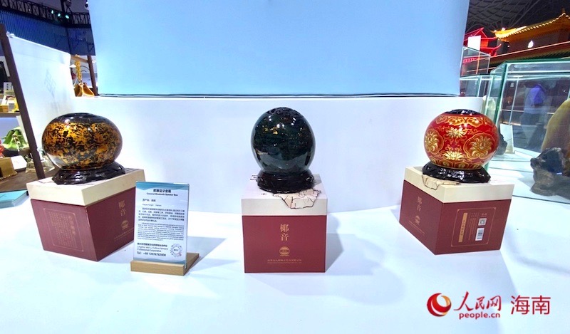 椰雕藍牙音箱。李浩蓉攝