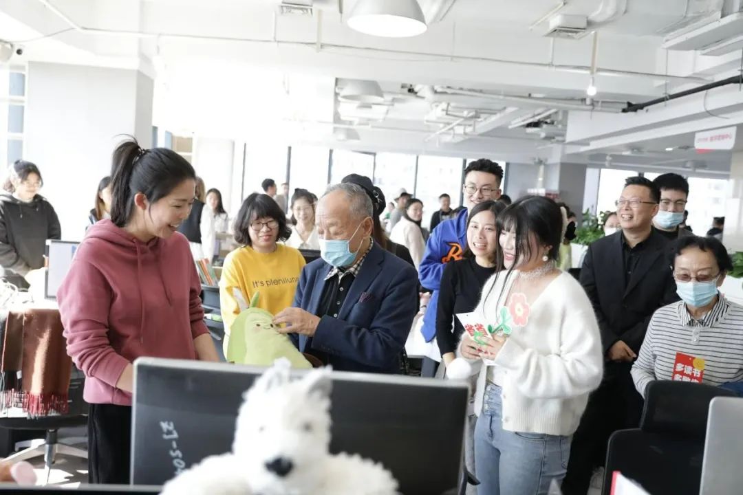 李肇星擔(dān)任青年發(fā)展大會榮譽主席 為青年講述“外交秘訣”