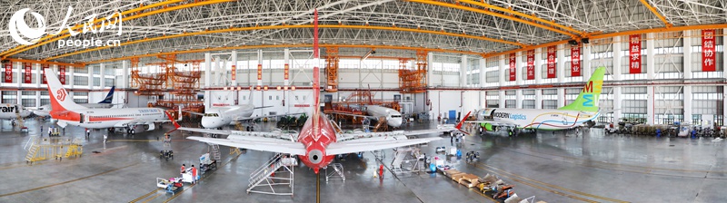 空港一站式飛機維修產業基地定檢大修機庫全景圖。 人民網記者 孟凡盛攝