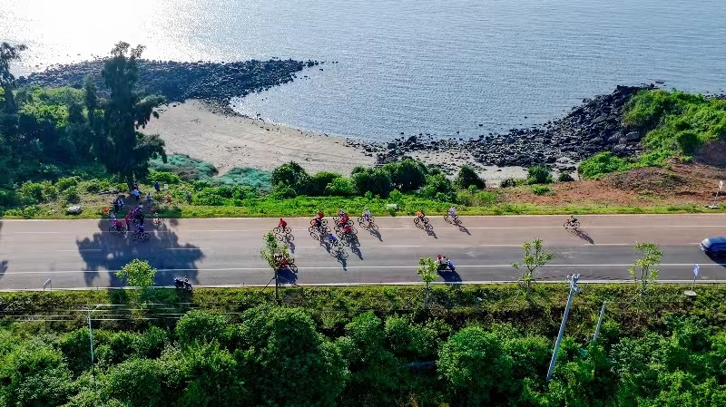 “醉美西岸，樂在‘騎’中”環島旅游公路（儋州段）騎行之旅現場。儋州市旅文局供圖