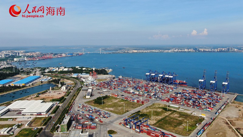 儋州洋浦擁有得天獨厚的深水良港。人民網記者 符武平攝