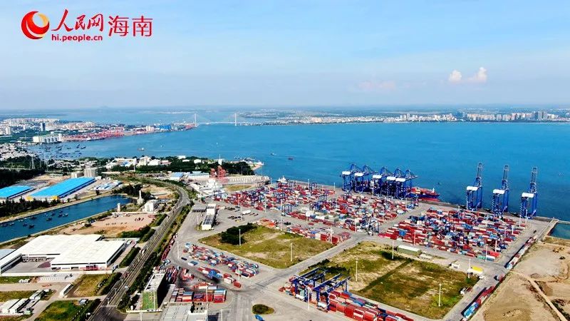 儋州洋浦擁有得天獨(dú)厚的深水良港。符武平攝