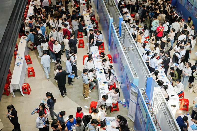 人才對接會現(xiàn)場。海南省就業(yè)局供圖