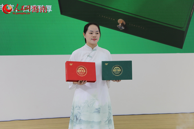 白沙紅茶、白沙綠茶。 人民網記者 孟凡盛攝