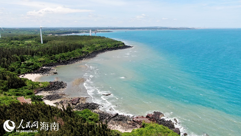 海南環(huán)島旅游公路儋州段景色。人民網(wǎng)記者 符武平攝