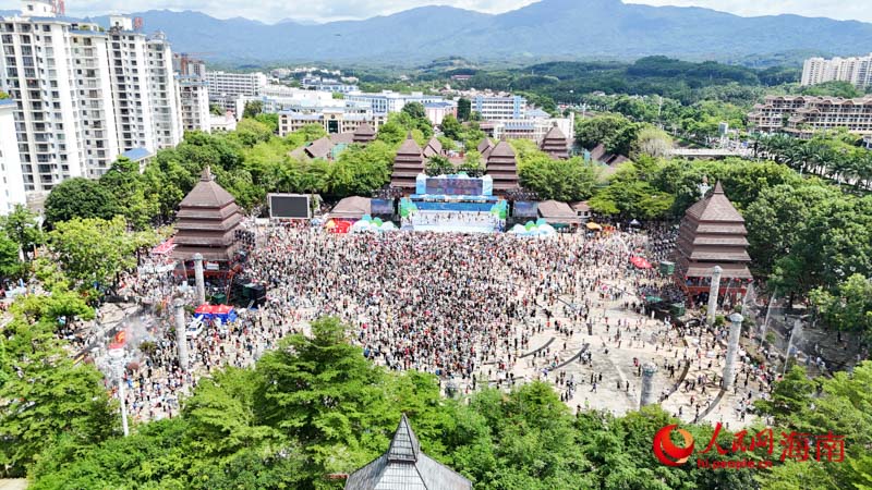 活動吸引眾多市民游客前來參與。人民網記者 牛良玉攝
