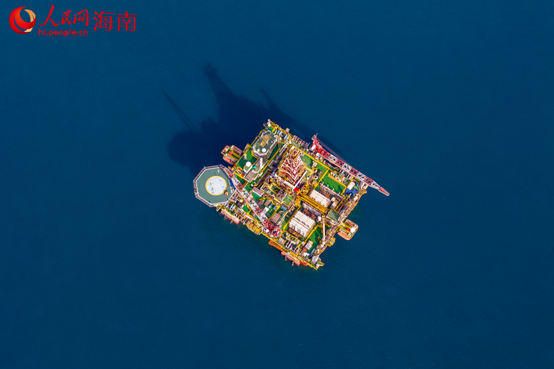 空中俯瞰海洋石油982平臺。人民網記者 孟凡盛攝