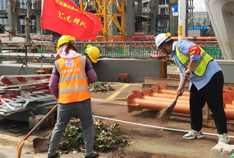 黨員先鋒隊(duì)深入一線參與災(zāi)后重建。 中建一局海南分公司供圖