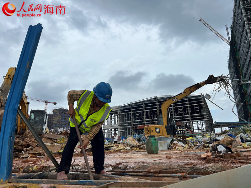 項目工地全力以“復”。人民網記者 李學山攝