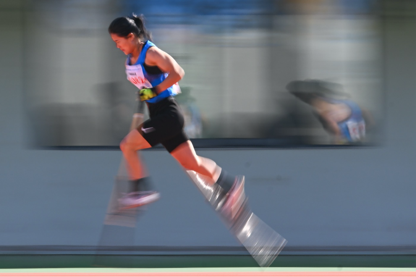 11月28日，海南隊選手吳明芬在比賽中。最終，她獲得一等獎。運動會網上新聞中心/新華社記者 杜子璇 攝