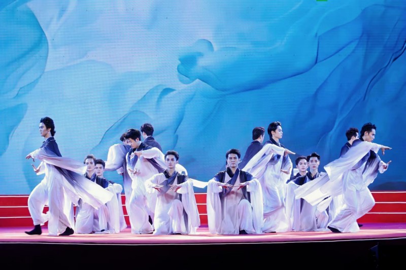 《椰風墨韻·展華章》節(jié)目表演。 主辦方供圖.jpg