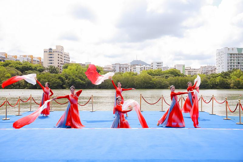 龍舟賽場盡顯“體育+”魅力。主辦方供圖